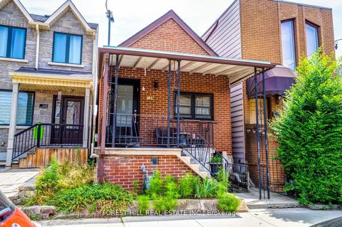 139 Christie Street Toronto ON M6G 3B3