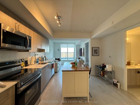 556 Marlee Avenue 810 Toronto ON M6B 0B1