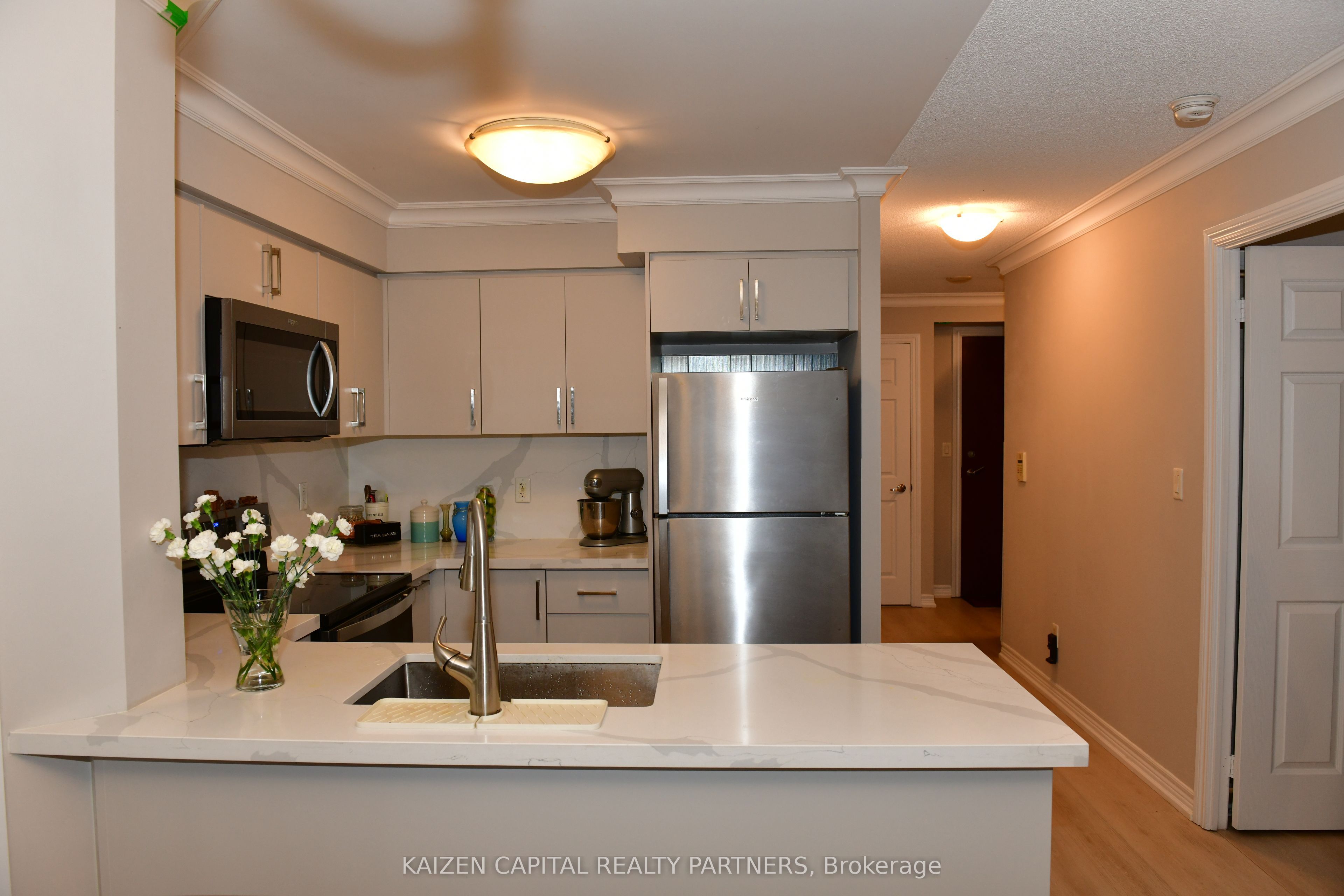 310 Burnhamthorpe Road W 213