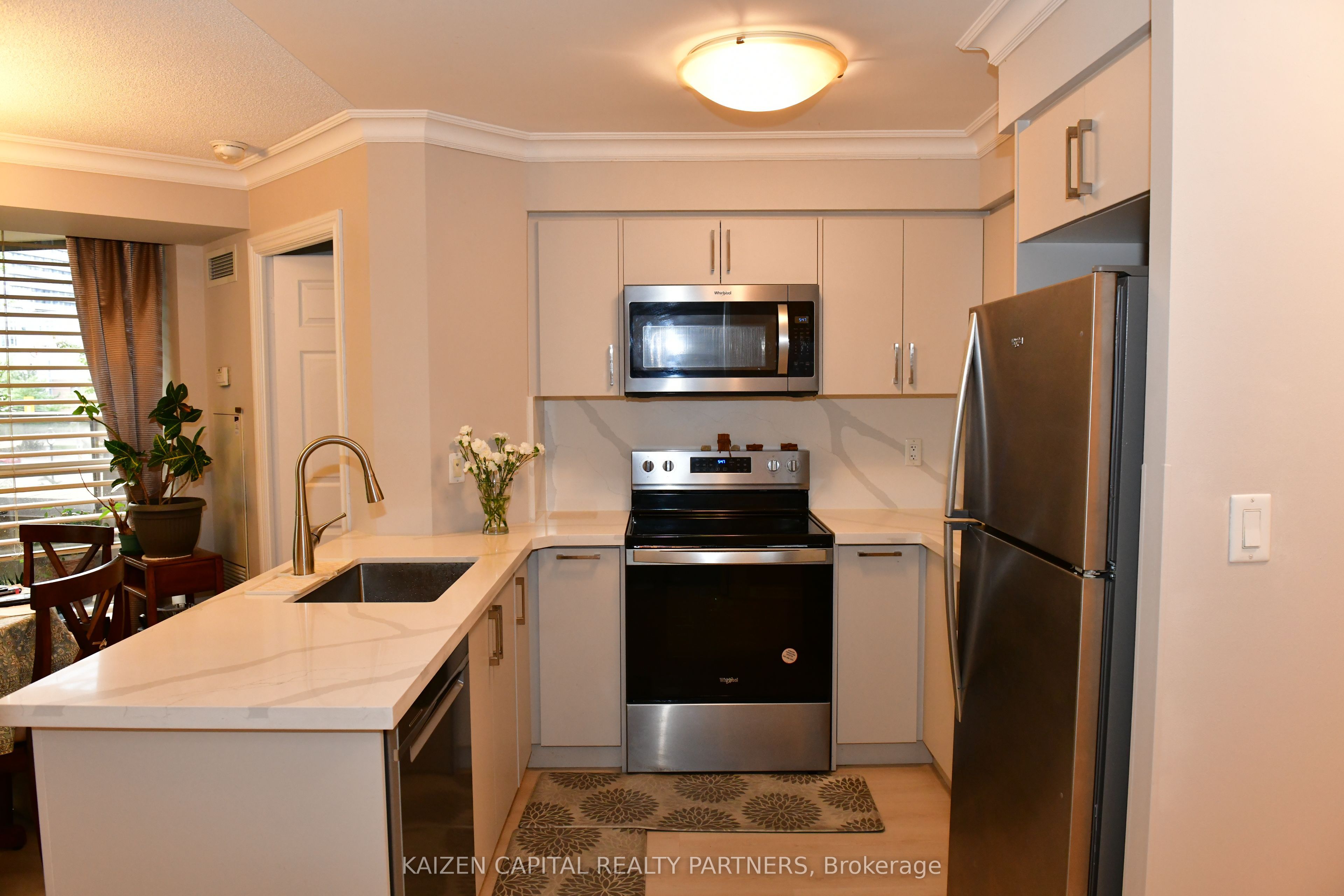 310 Burnhamthorpe Road W 213