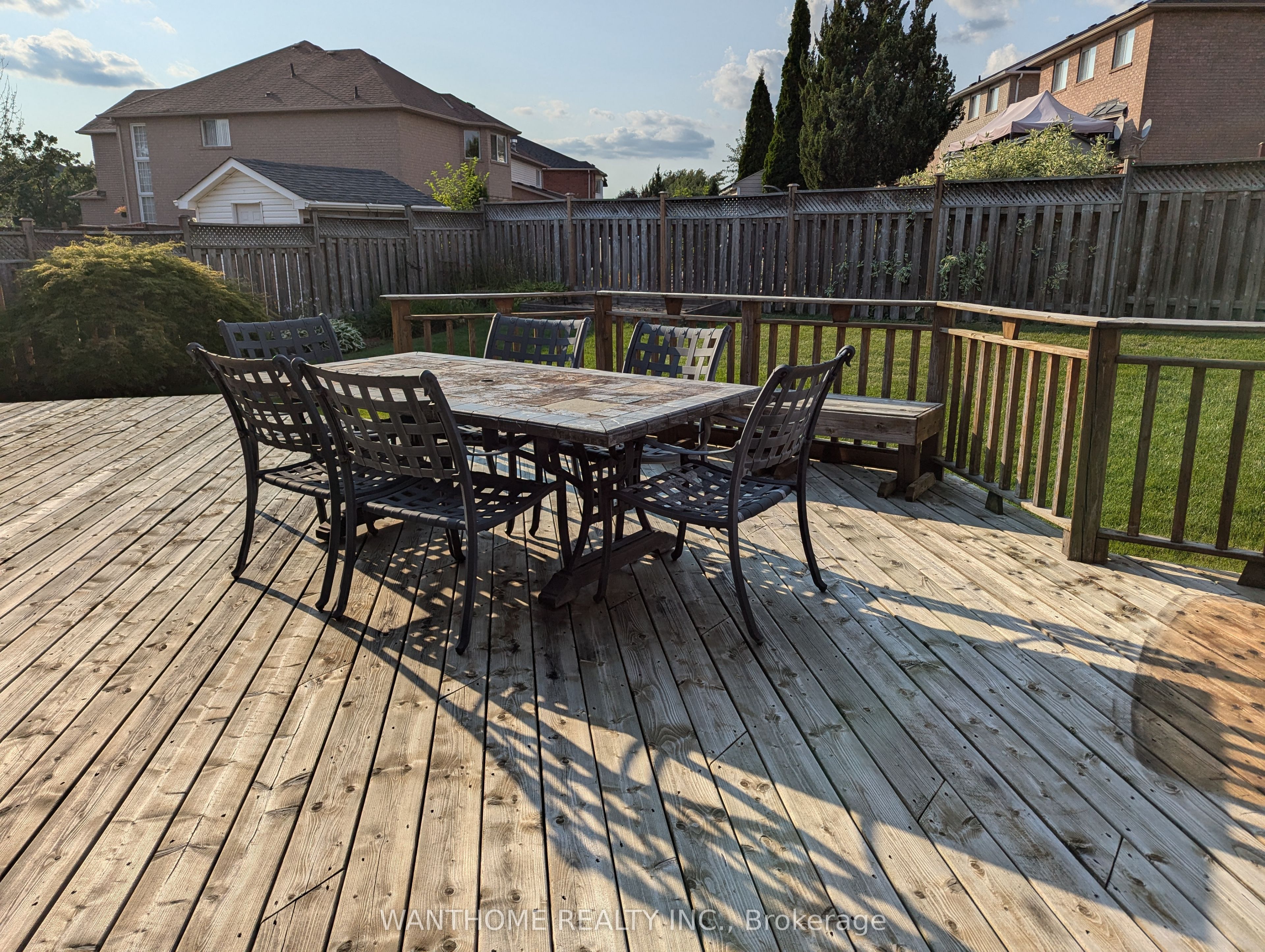 5533 Loonlake Avenue