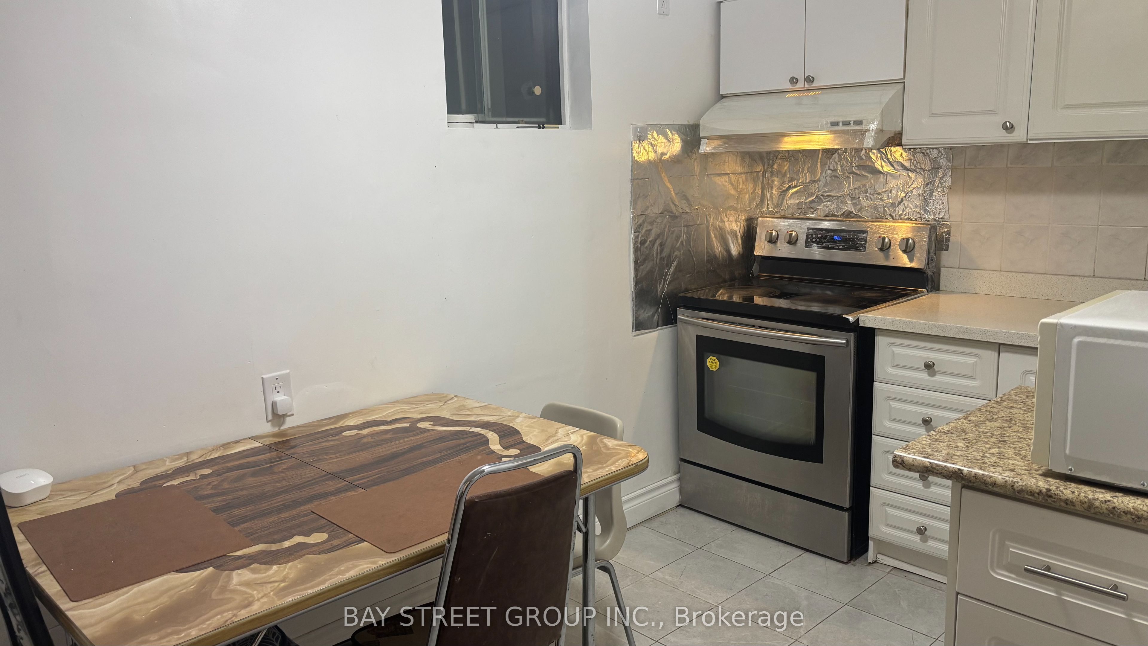 865 Consort Crescent Upper Basement