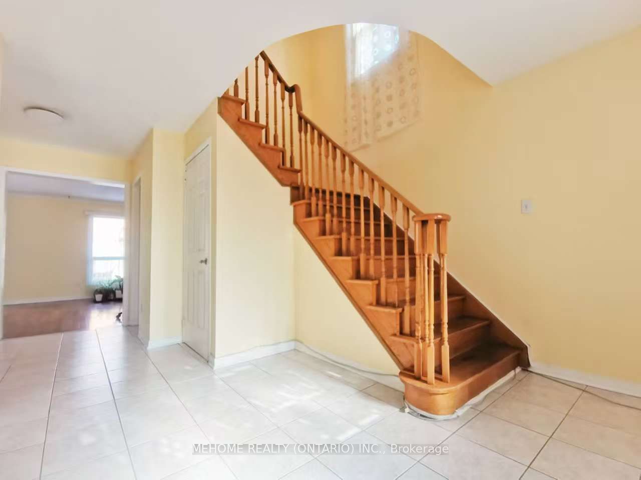 2673 Credit Valley Road Upper