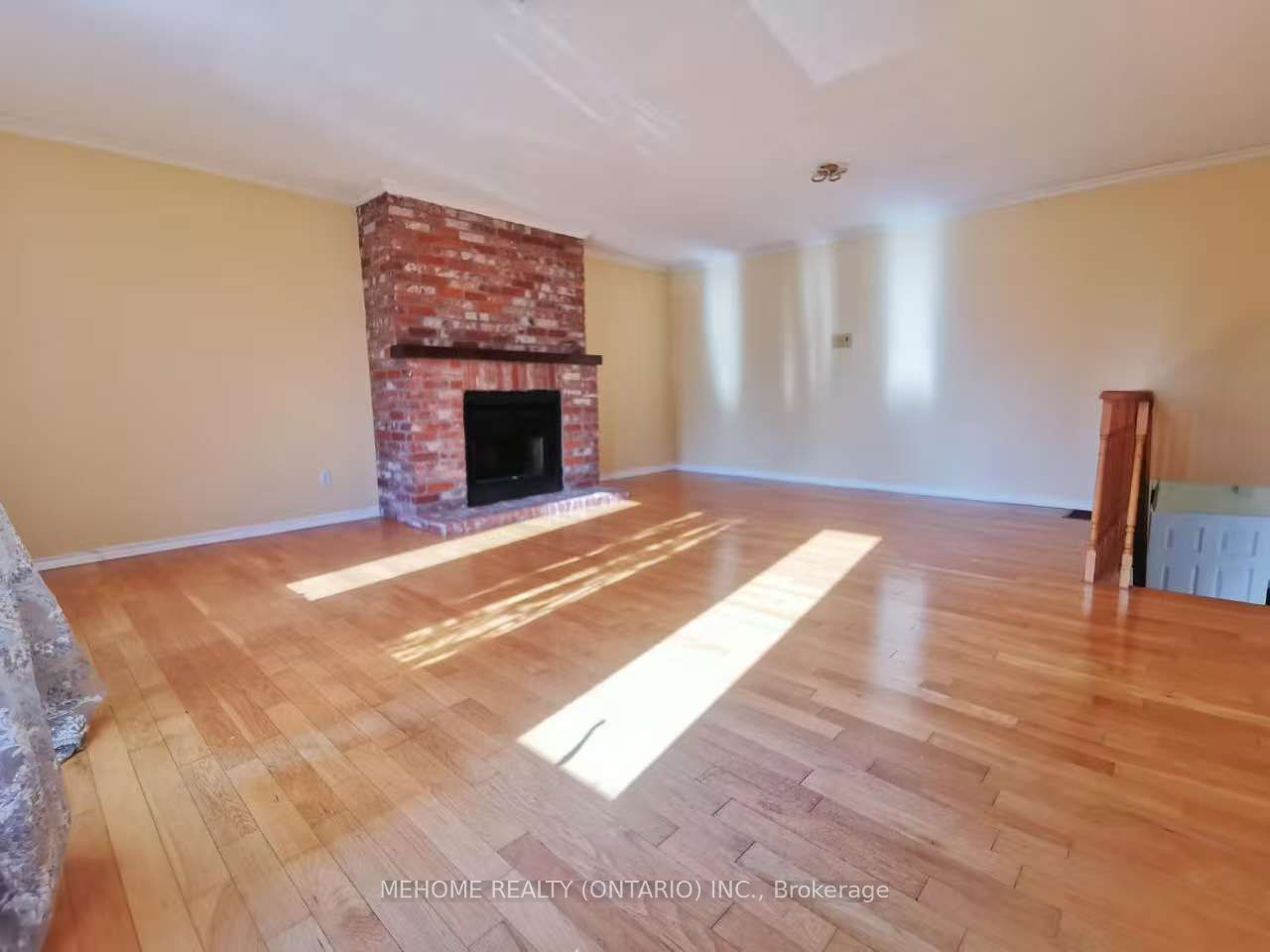 2673 Credit Valley Road Upper