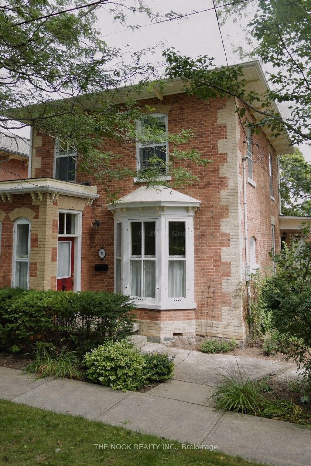 Photo of 39 Centre Street, Clarington, ON L1C 2Y2 (MLS # E12726706)