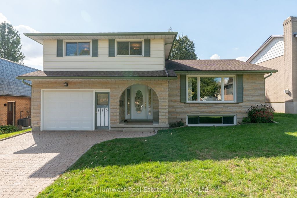 Photo of 115 White Pine Crescent, Waterloo, ON N2V 1B3 (MLS # X12450828)