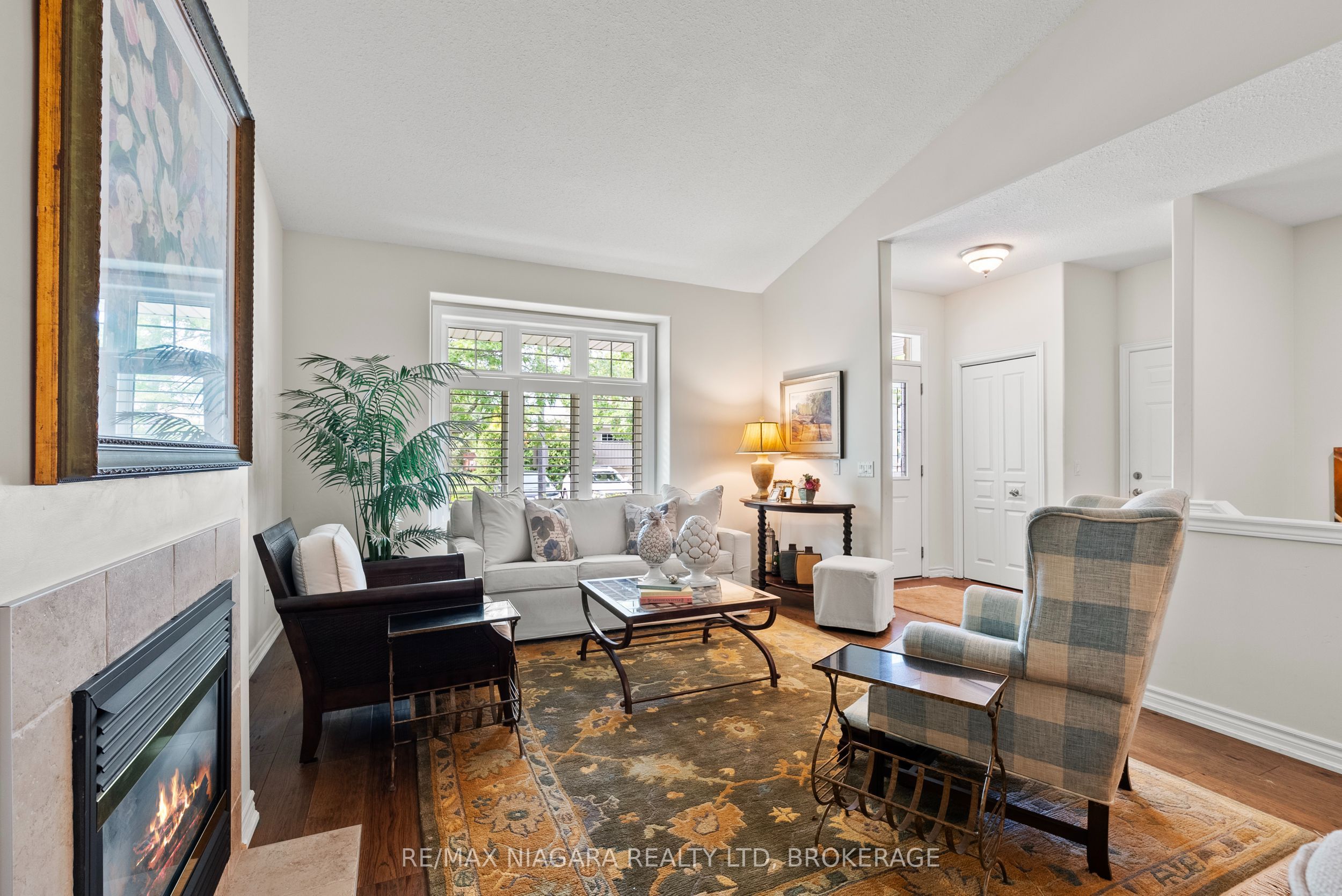 92 Loretta Drive 9