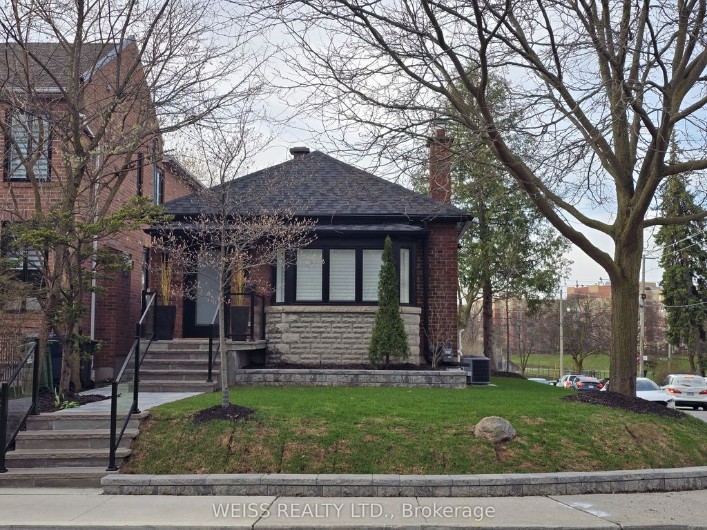 Photo of 199 Glengarry Avenue, Toronto, ON M5M 1E1 (MLS # C12964770)