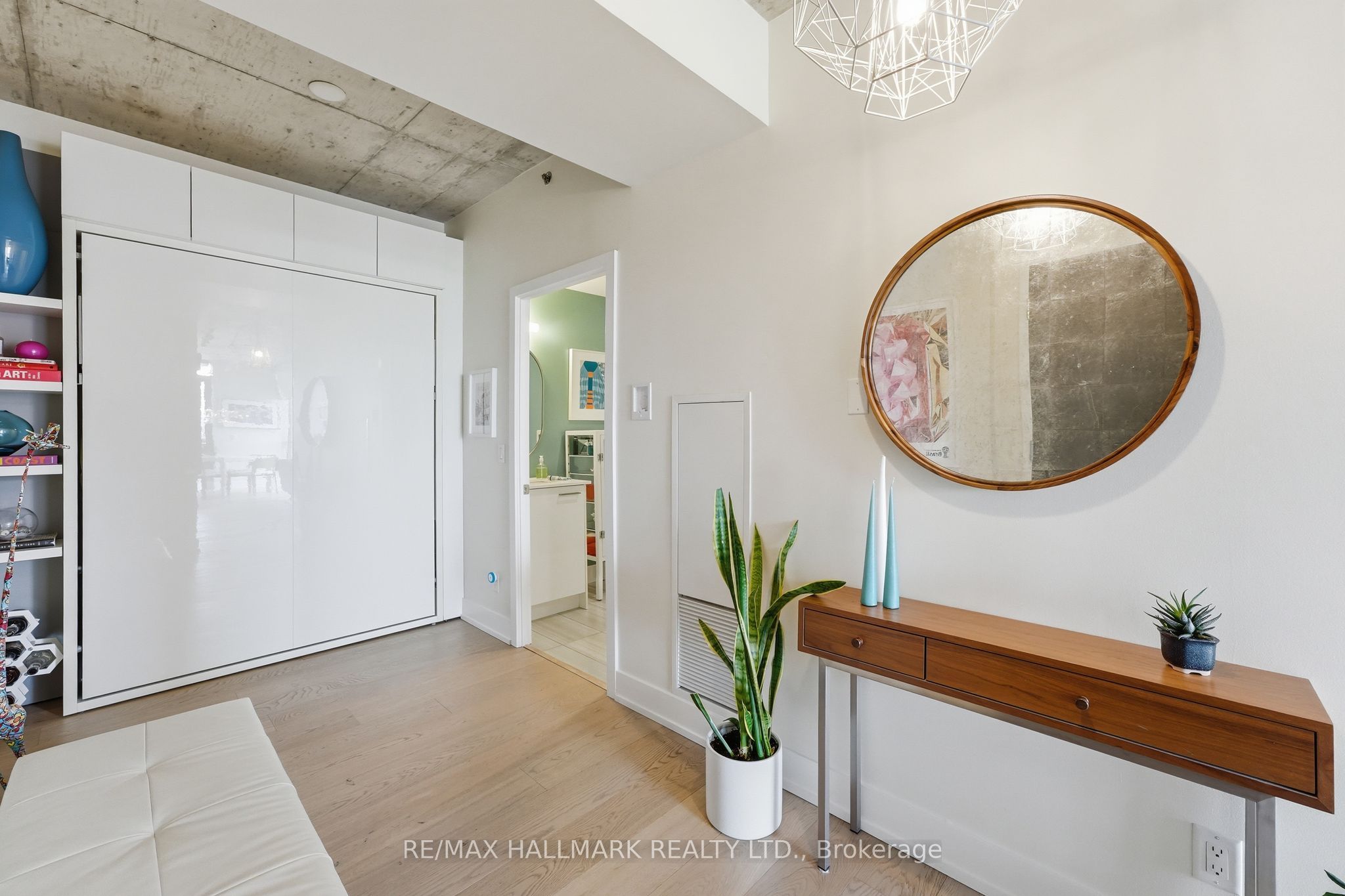 630 Queen Street E 602