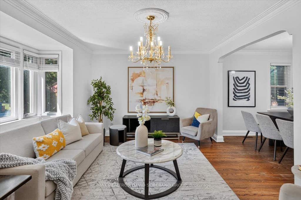 Photo of 122 Mcgillivray Avenue, Toronto, ON M5M 2Y6 (MLS # C13636750)