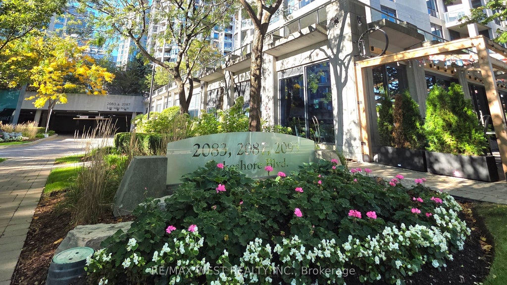 Photo of 2083 Lake Shore Boulevard #914, Toronto, ON M8V 4G2 (MLS # W13878316)