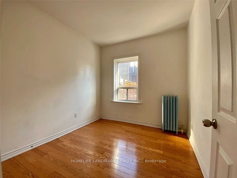 555 Palmerston Avenue 3