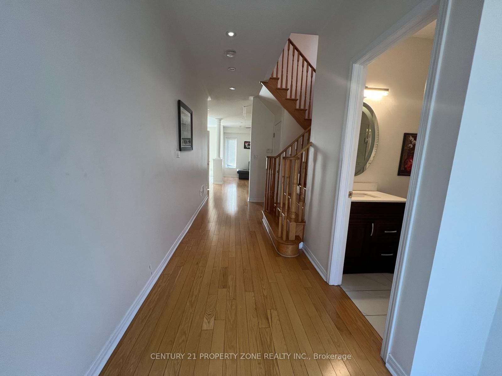 42 Arrowstone Court