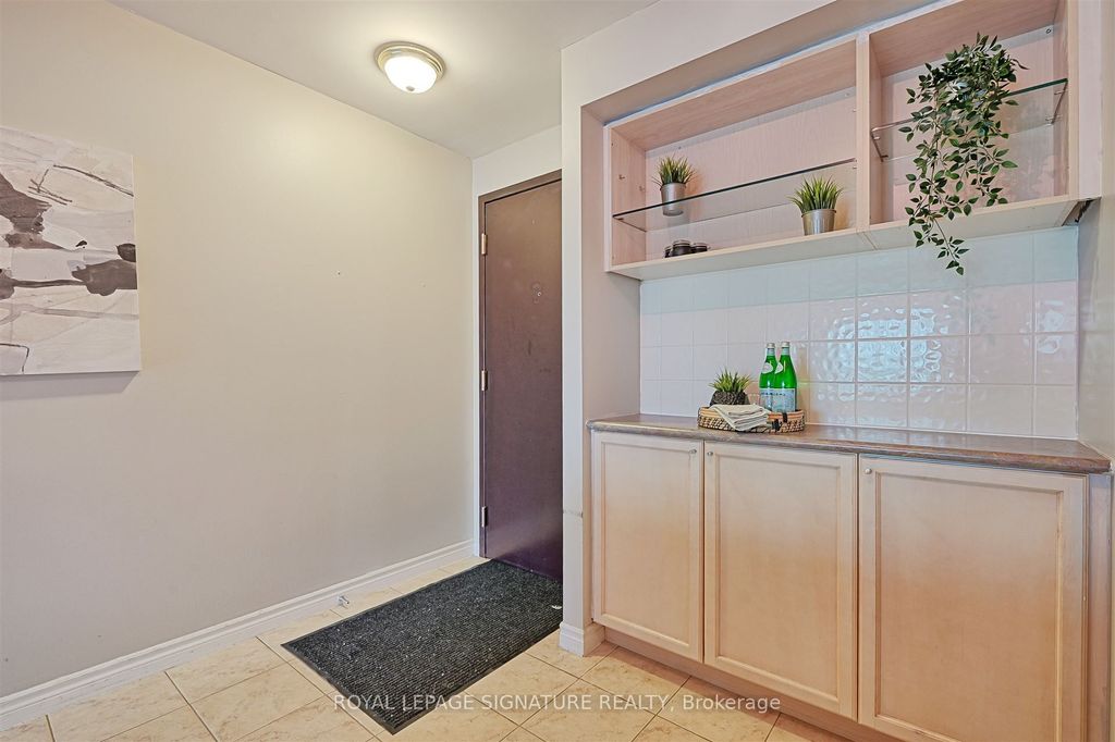 Photo of 410 Queens Quay N/A W #505, Toronto, ON M5V 3T1 (MLS # C12726878)