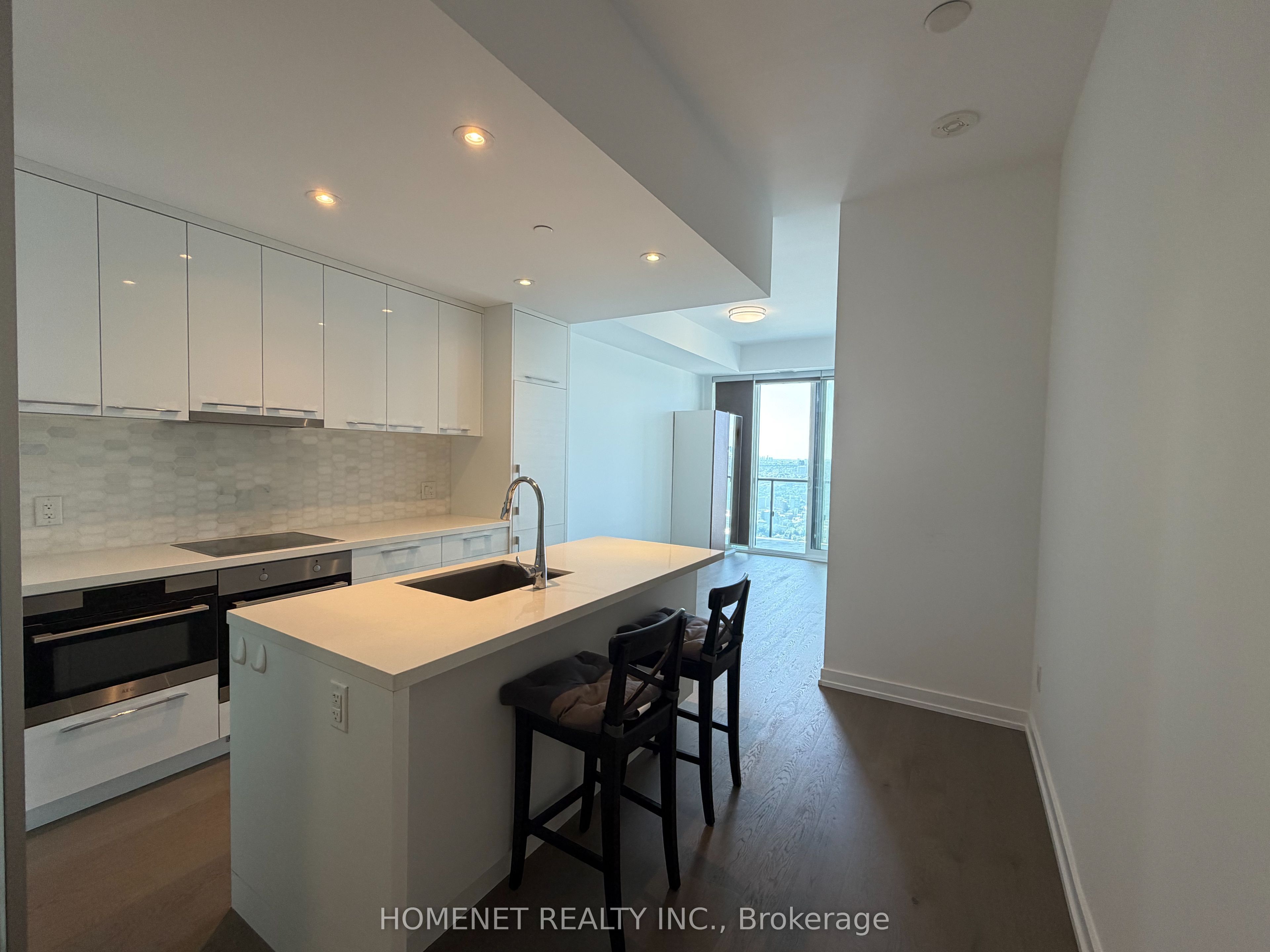 488 University Avenue 5101