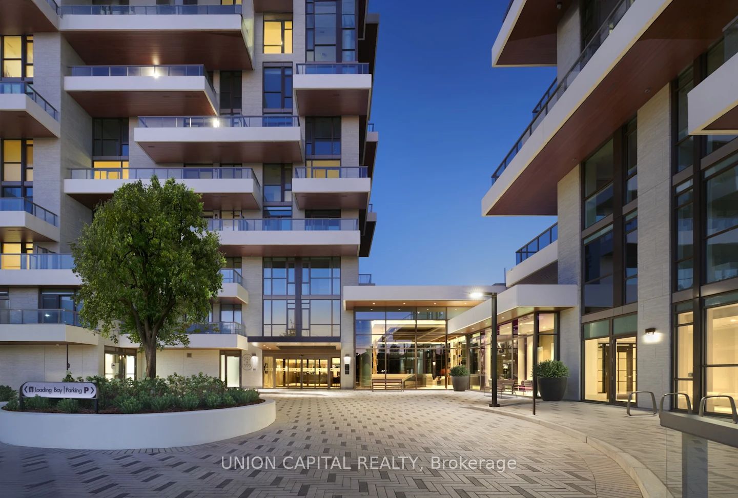 399 Royal Orchard Boulevard 19