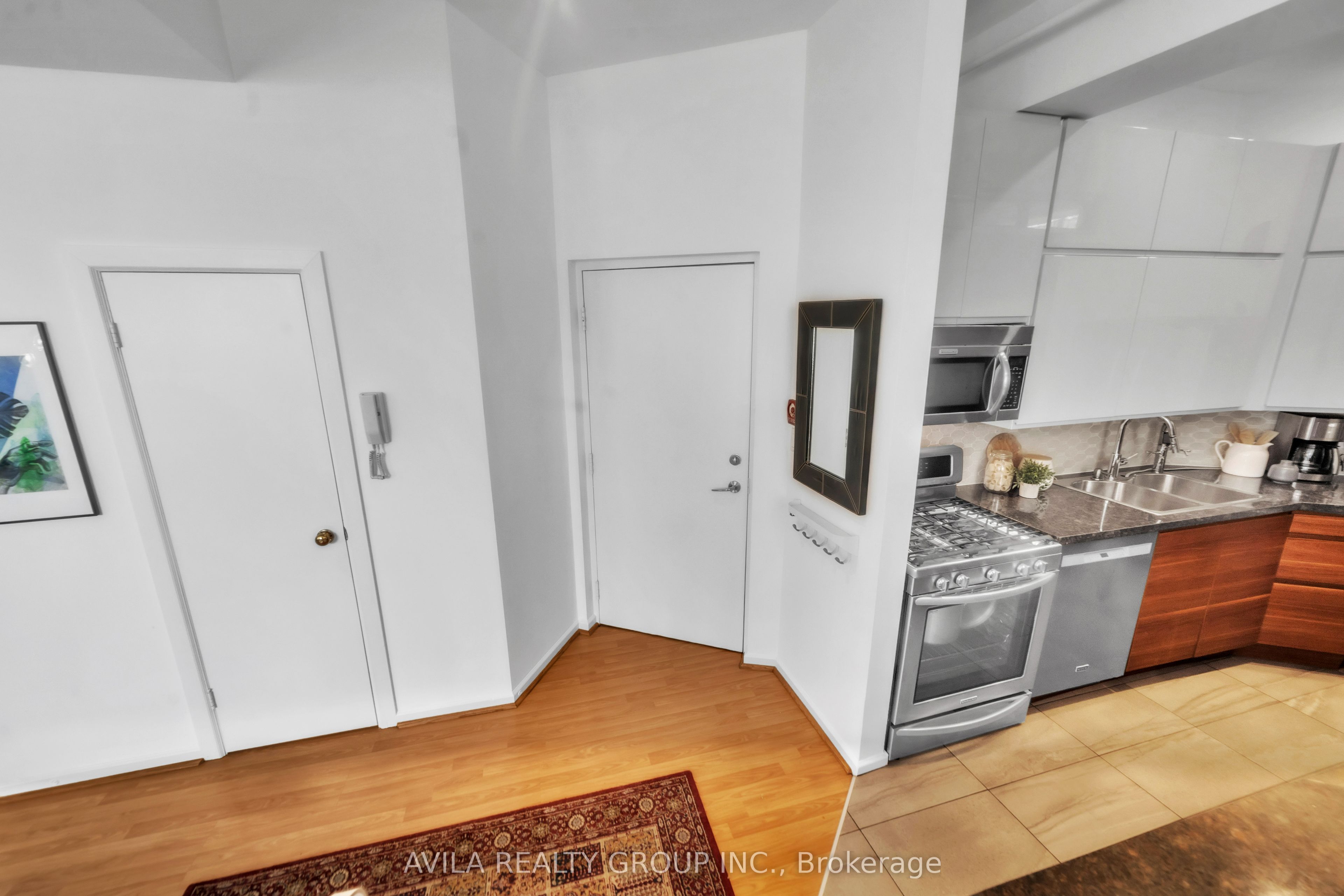 75 Markham Street 7