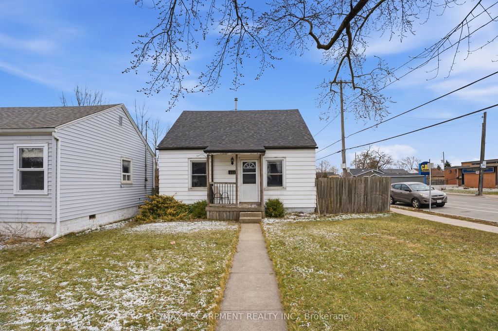 Photo of 252 Ivon Avenue, Hamilton, ON L8H 5T2 (MLS # X12901578)