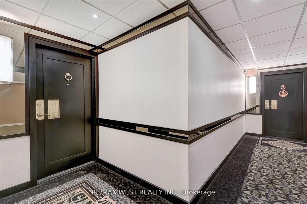 Photo of 2045 Lake Shore Boulevard W #807, Toronto, ON M8V 2Z6 (MLS # W13119066)