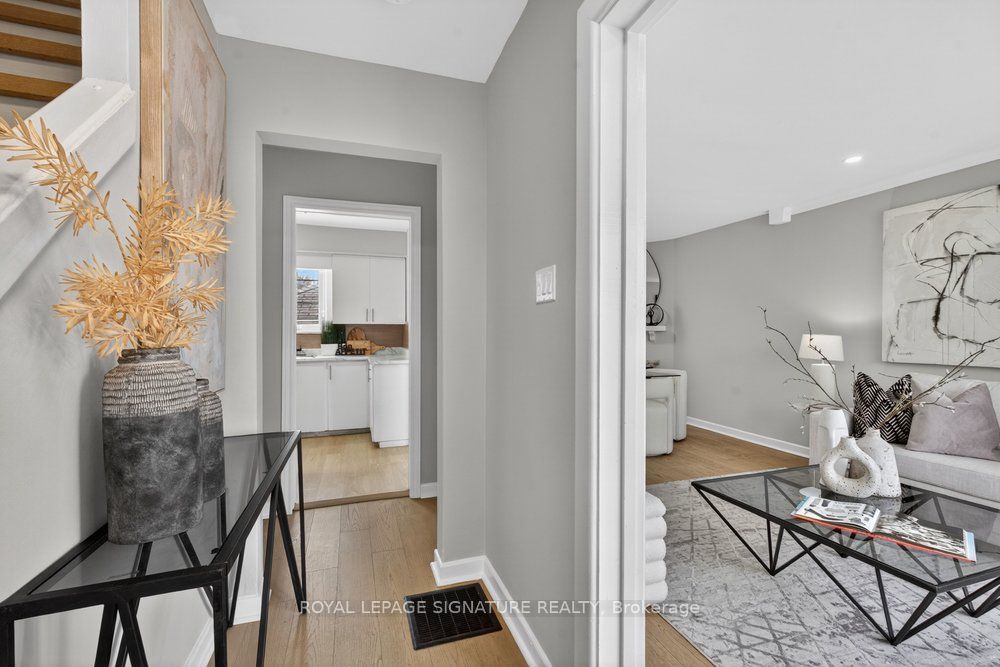 3244 St Clair Avenue E