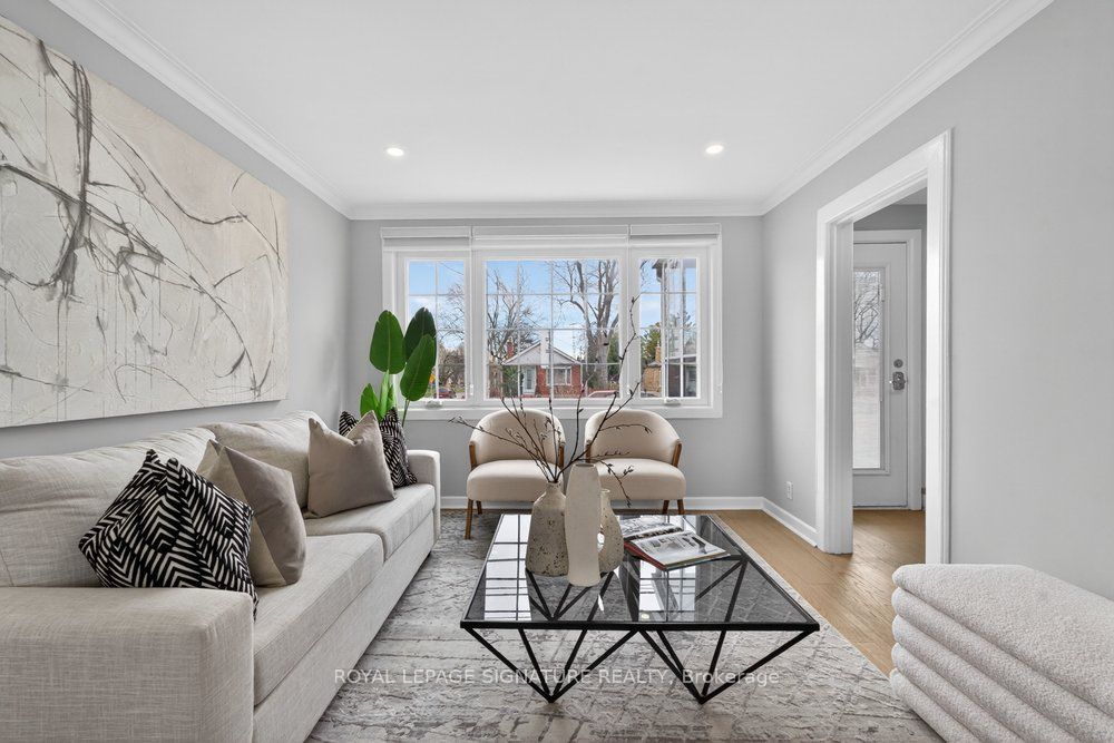 3244 St Clair Avenue E