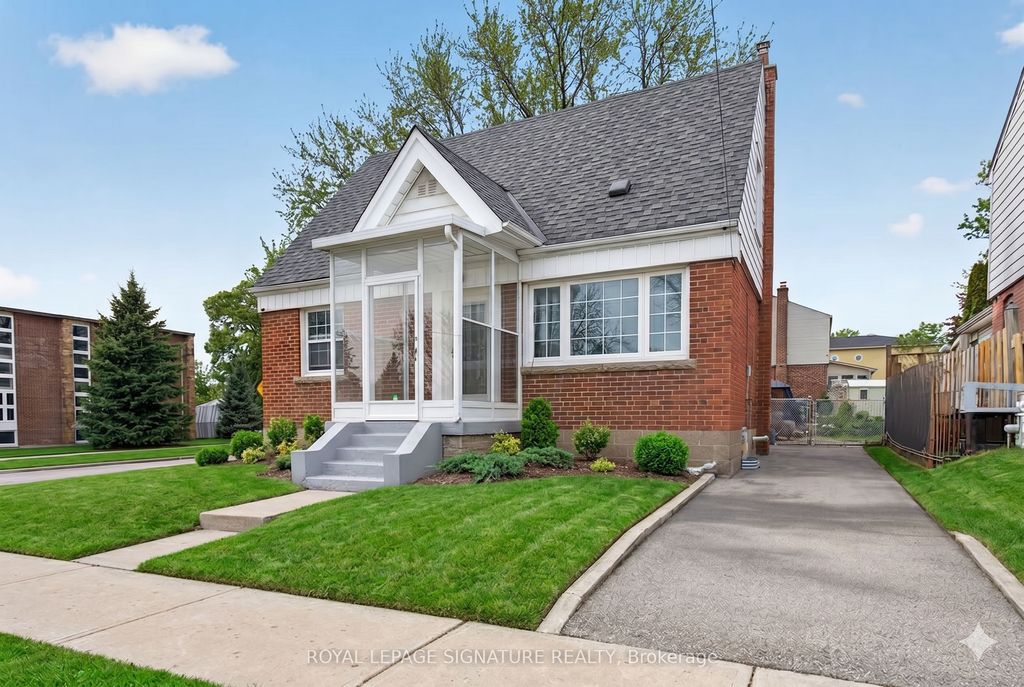 Photo of 3244 St Clair Avenue E, Toronto, ON M1L 1V8 (MLS # E13028288)