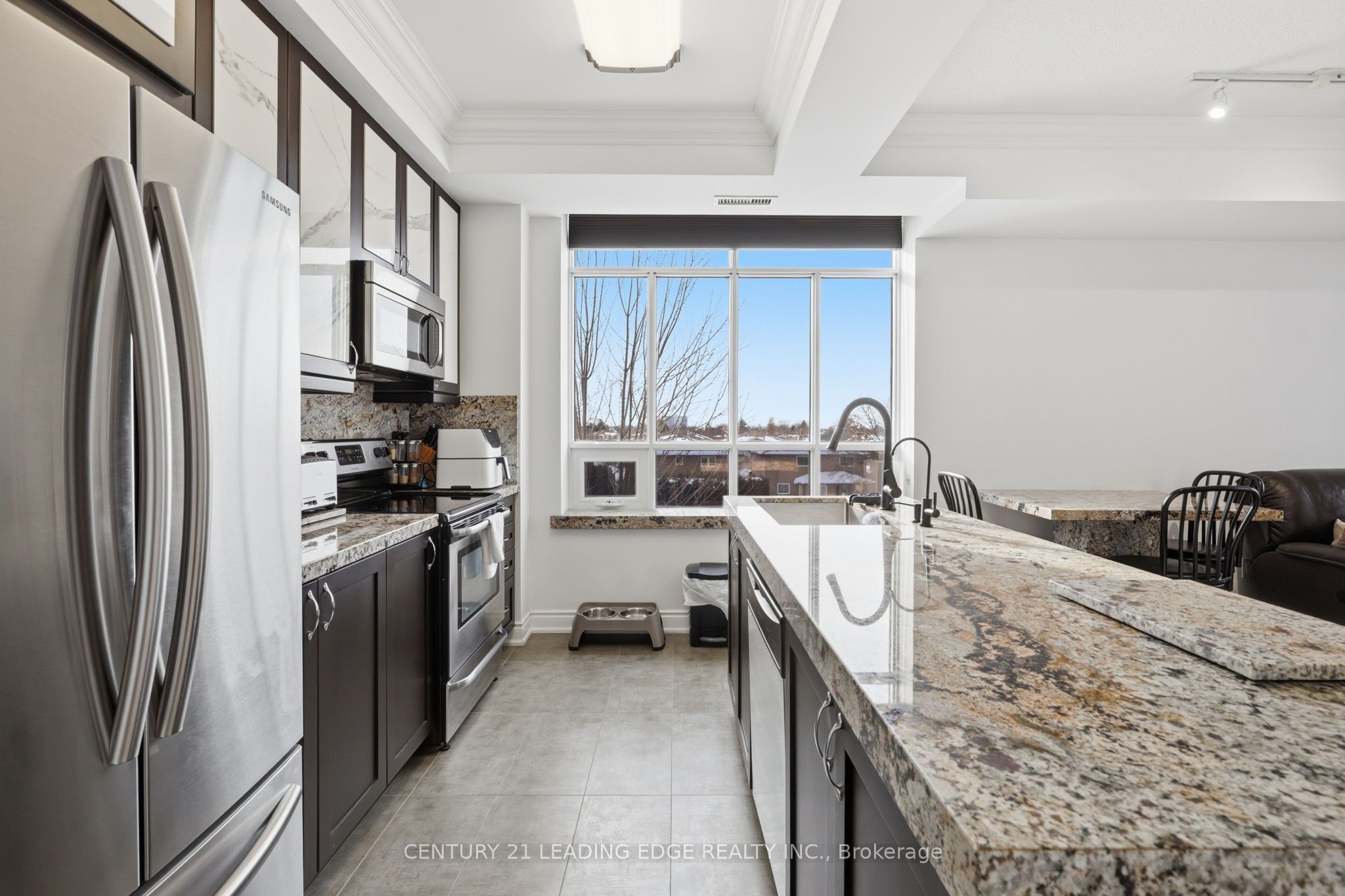 2396 MAJOR MACKENZIE Drive W 324