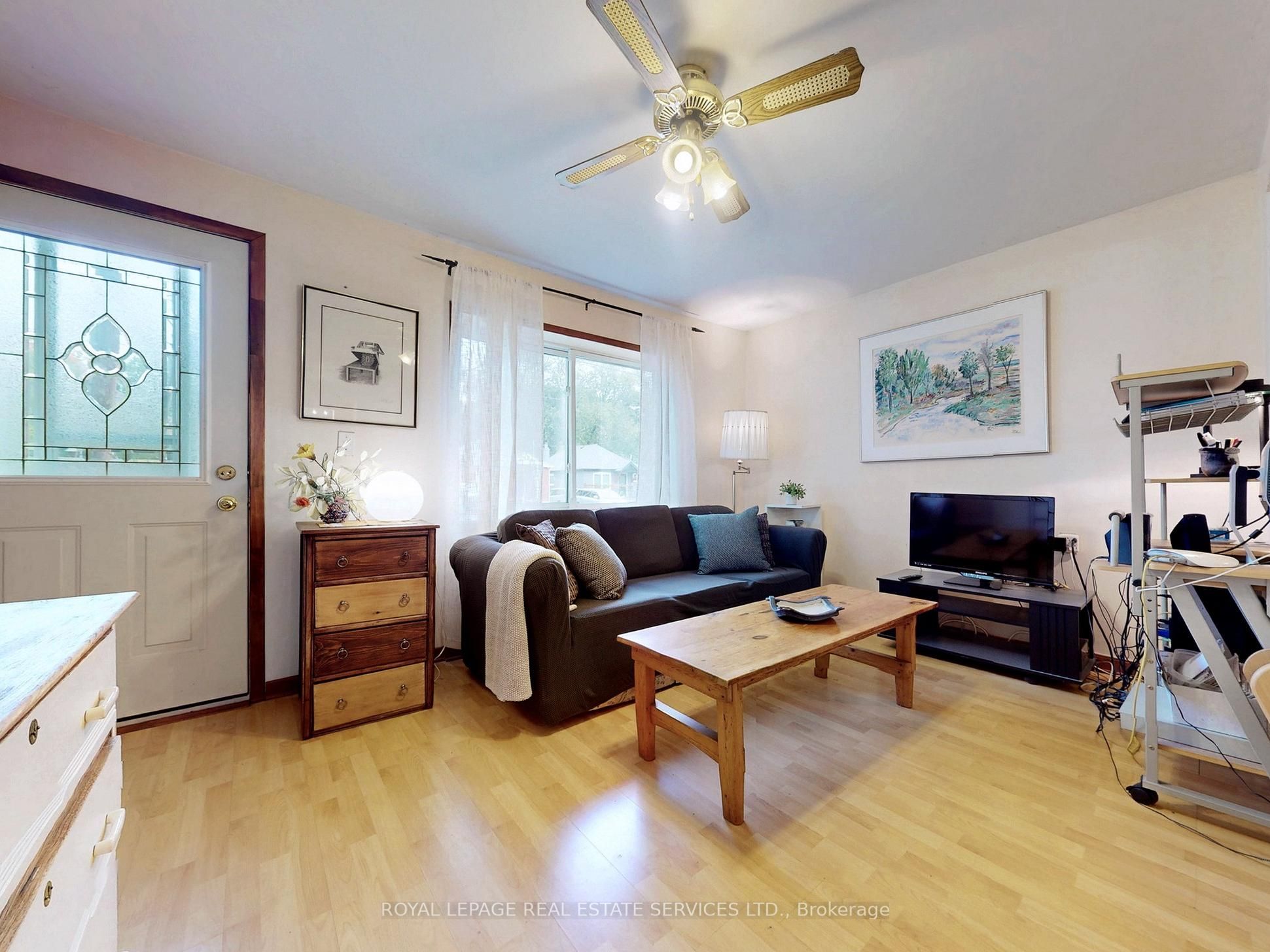 28 McIntosh Avenue