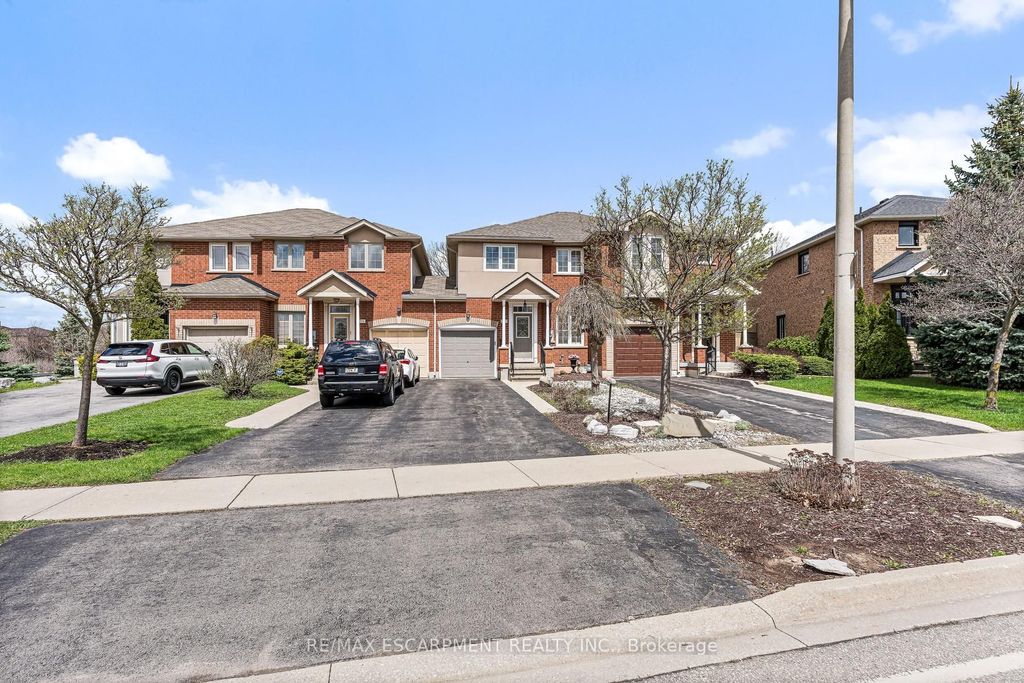 Photo of 2393 Dalebrook Drive, Oakville, ON L6H 6K4 (MLS # W13028568)