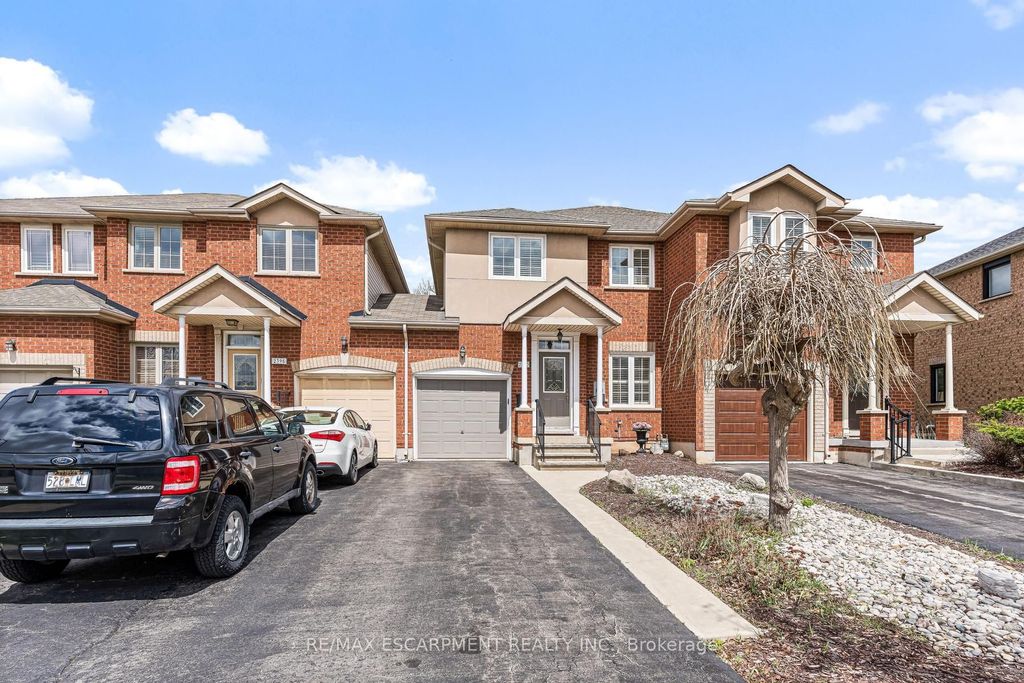 Photo of 2393 Dalebrook Drive, Oakville, ON L6H 6K4 (MLS # W13028568)
