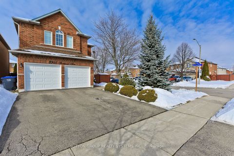3945 Foxwood Avenue Mississauga ON L5N 7V4