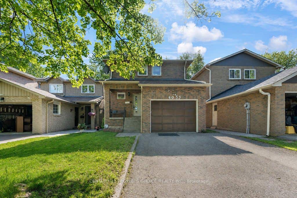 Photo of 4053 Trapper Crescent, Mississauga, ON L5L 3A7 (MLS # W13712116)