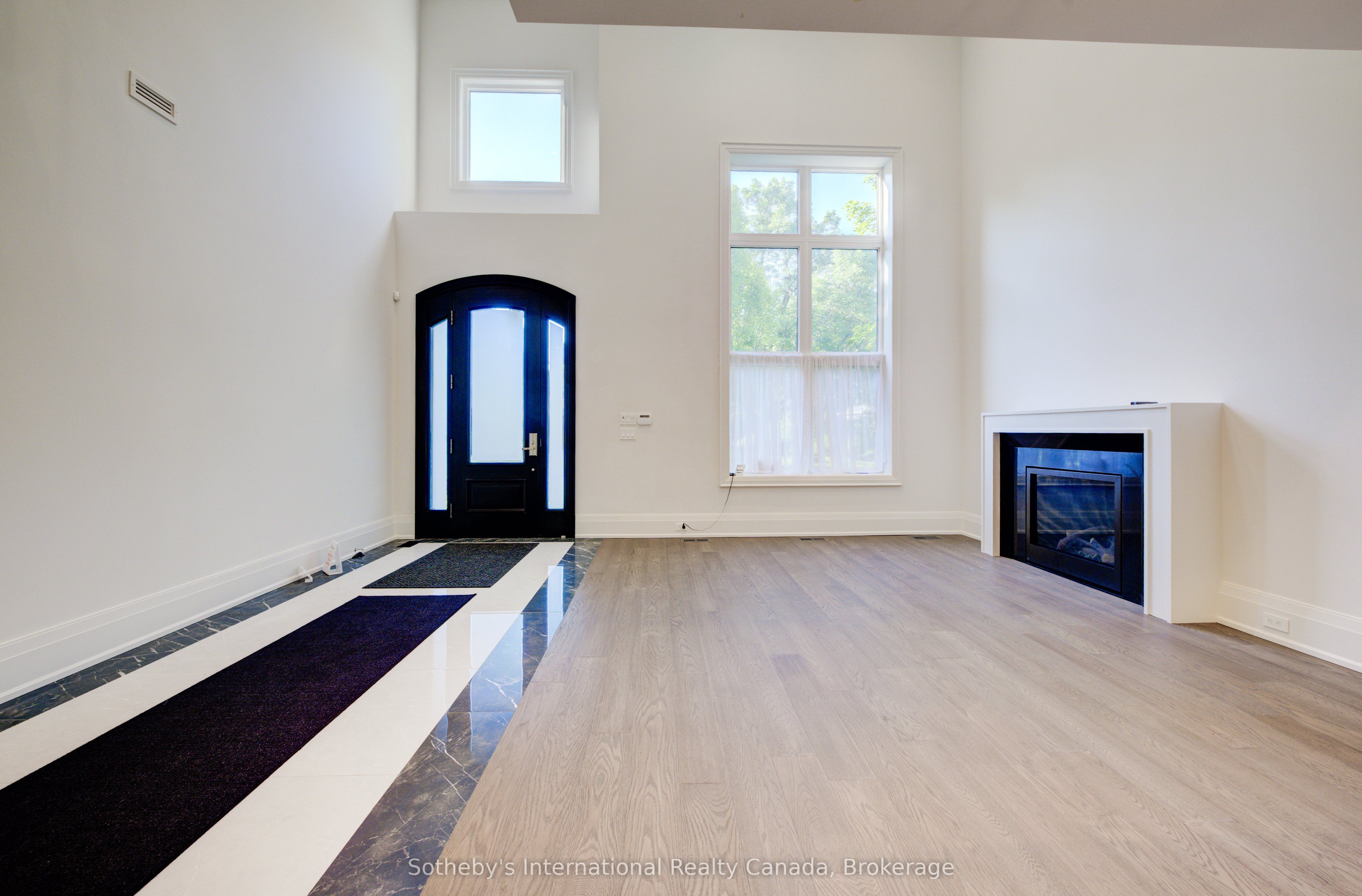 2457 Ventura Drive