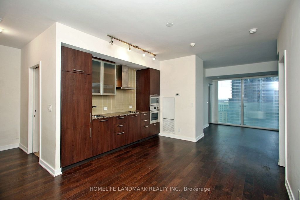 Photo of 12 York Street #1504, Toronto, ON M5J 0A9 (MLS # C13038986)