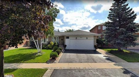3018 Dalehurst Drive Mississauga ON L5N 6M8