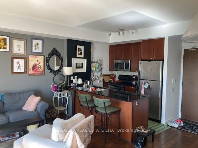 4196 Dundas Street W 605