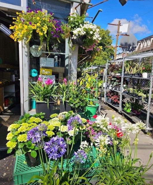 1364 Bathurst Street