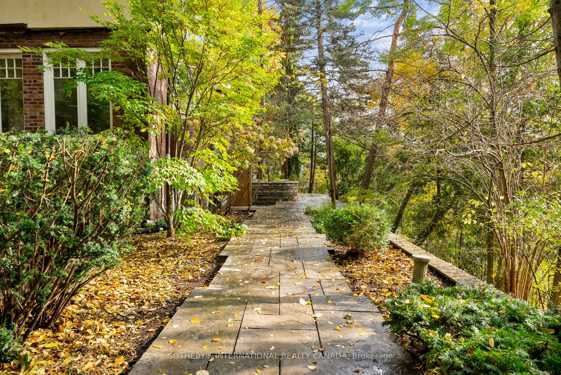 56 Roxborough Drive
