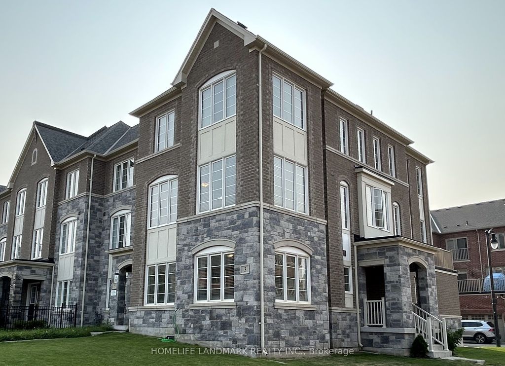 Photo of 3 Temple Manor, Brampton, ON L6Y 6C5 (MLS # W12654430)