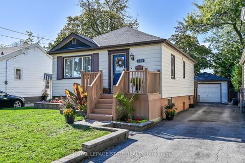Photo of 238 East 43rd Street, Hamilton, ON L8T 3C5 (MLS # X12456555)