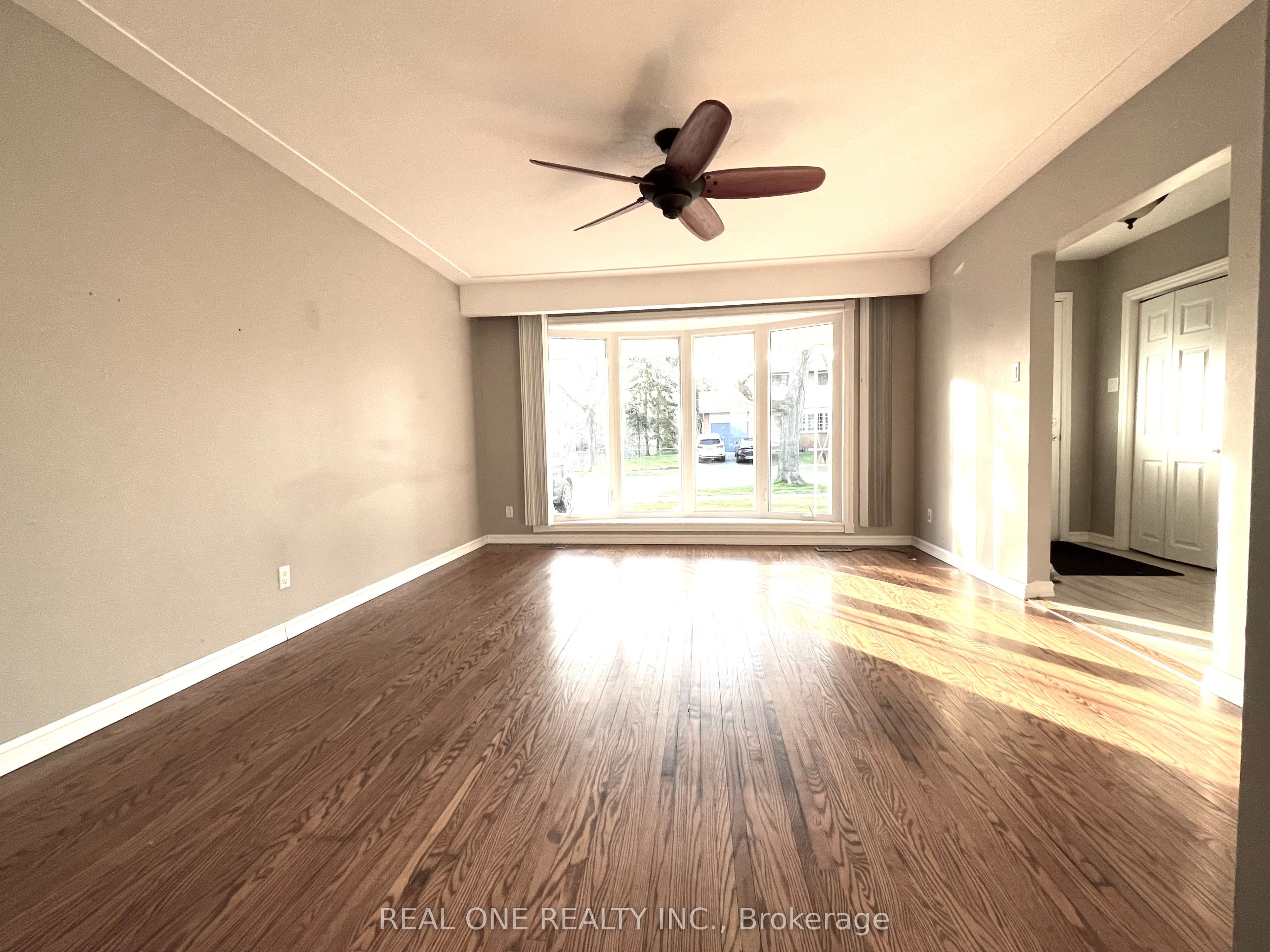 3486 Rexway Drive