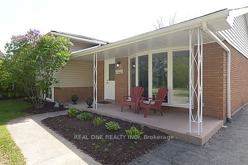 3486 Rexway Drive