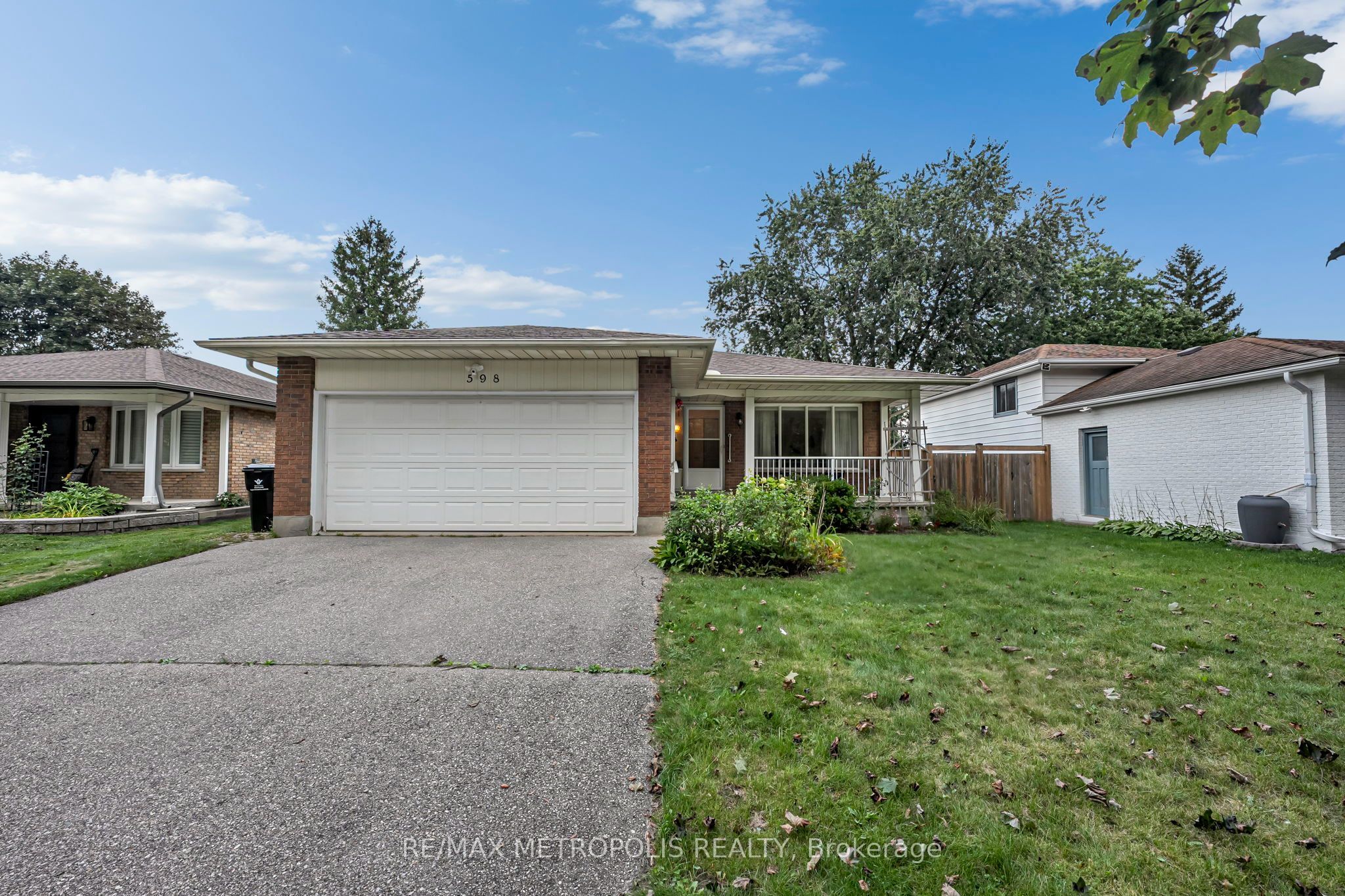 598 Black Oak Crescent