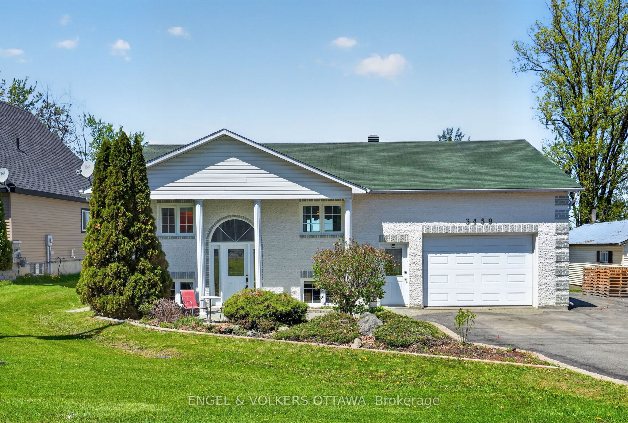 Photo 1 of 46 — 3459 Principale Street, Alfred and Plantagenet, ON K0A 3K0