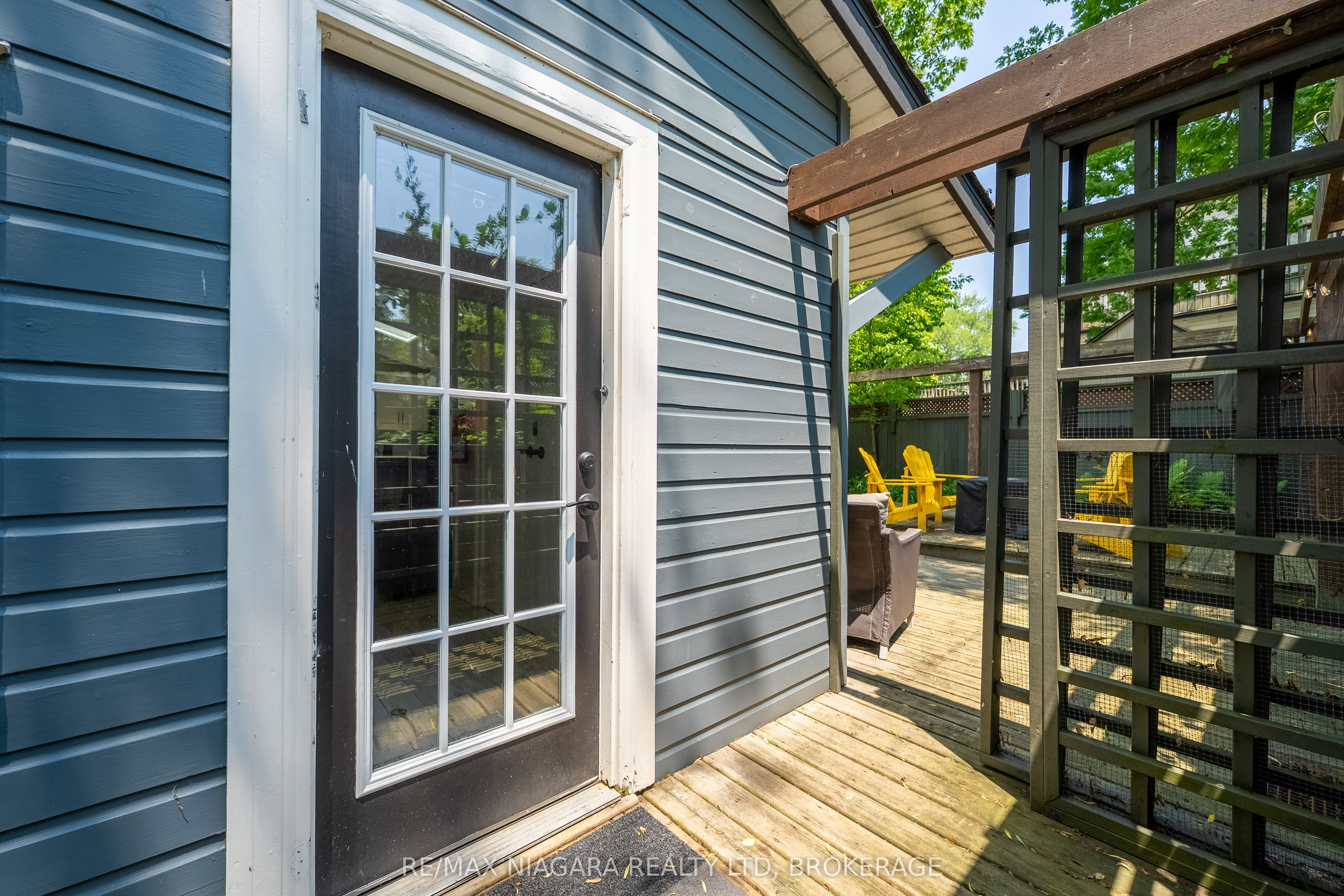 343 Cambridge Road W