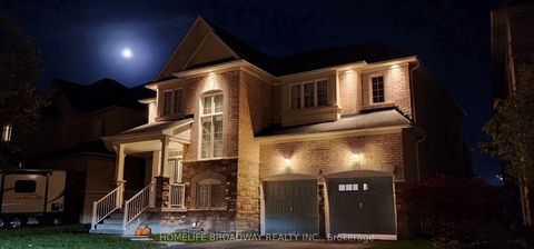 958 Goring Circle NW Newmarket ON L3X 0B5