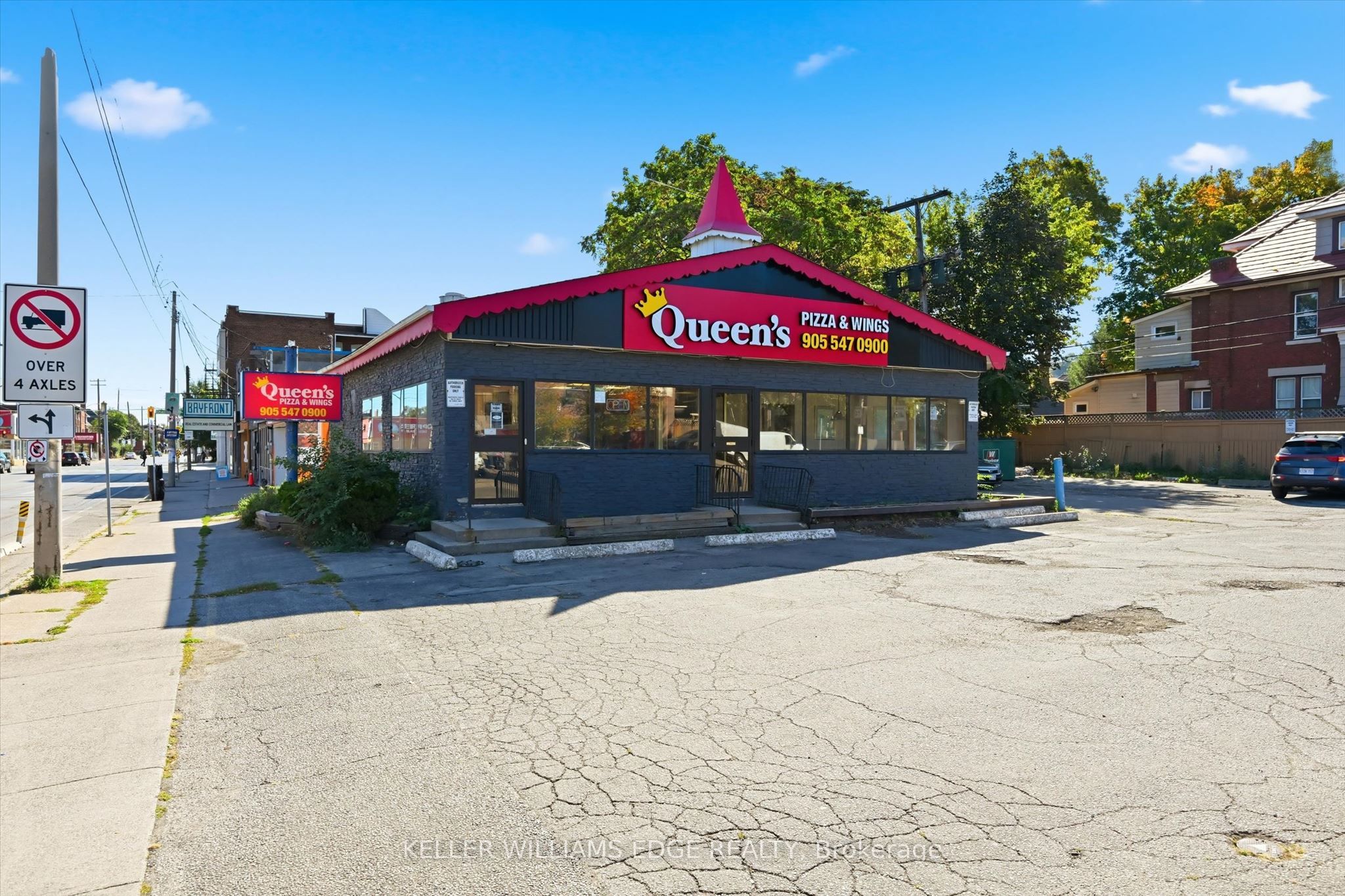 716 MAIN Street E
