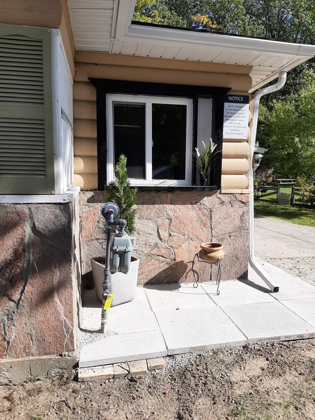 Photo of 39 Beck Street, Wasaga Beach, ON L9Z 2K9 (MLS # S12948158)