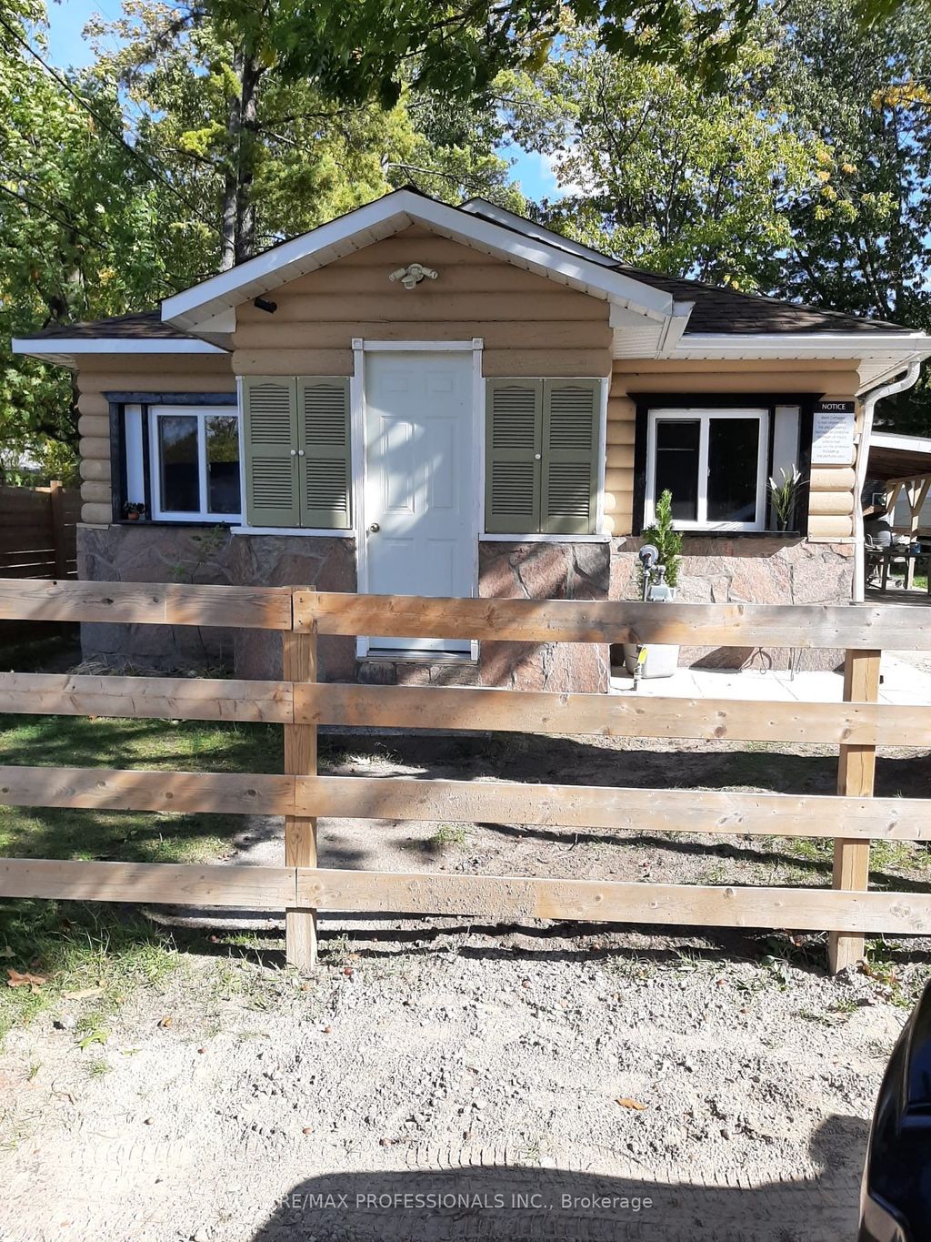 Photo of 39 Beck Street, Wasaga Beach, ON L9Z 2K9 (MLS # S12948158)