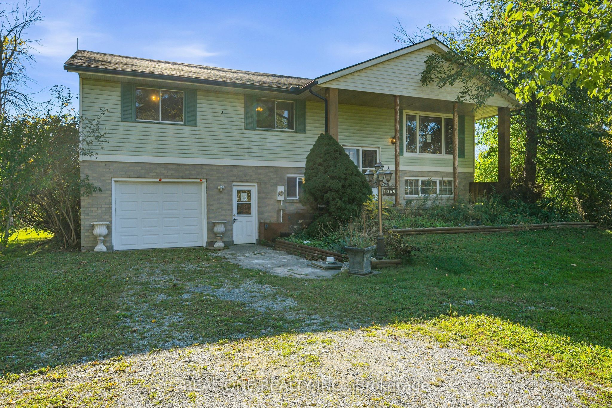 1069 Bird Road
